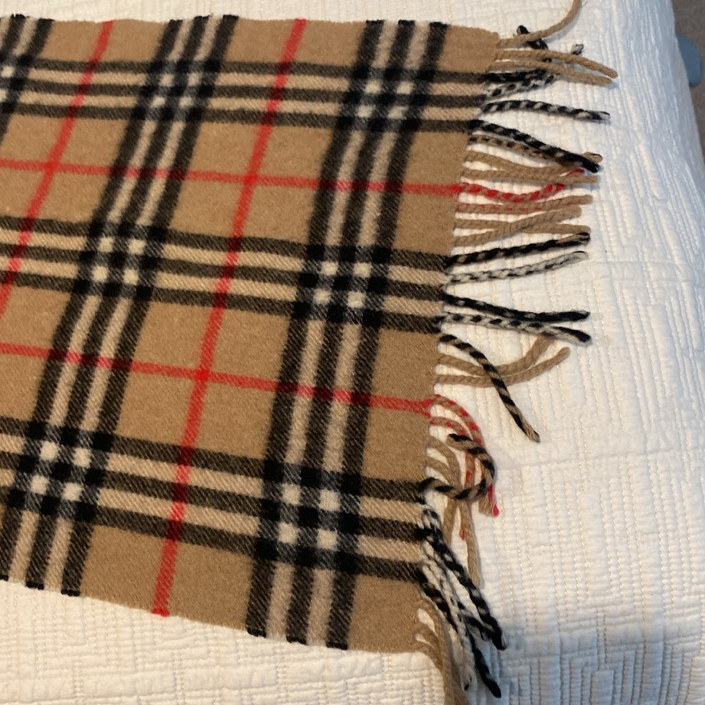 BURBERRYS Tan Plaid Scarf 100% Cashmere (EUC AUTHENTIC VINTAGE) - Picture 11 of 11